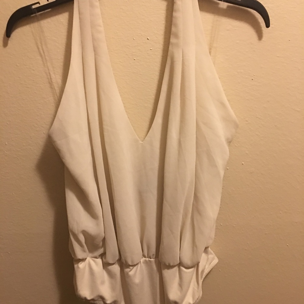 Backless Halter & pants - Picture 3 of 8